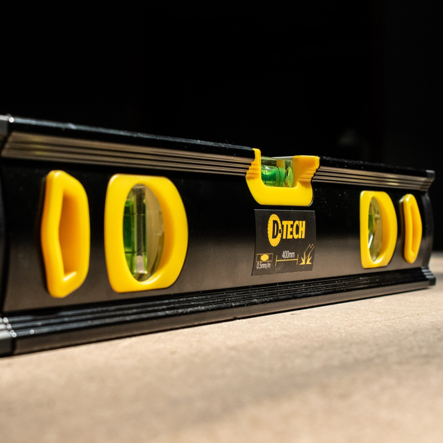 Spirit Level Beam 600mm X 1.6mm 3 X Vial 0.5mm Accur. Alum.